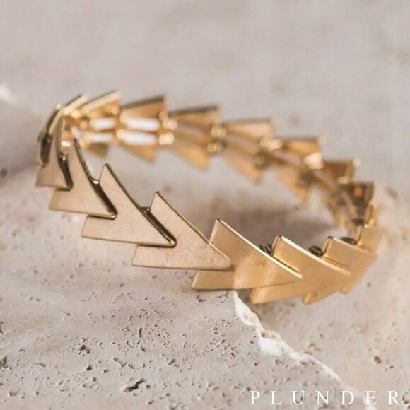 New Plunder “Dixie” Matte Gold Triangle Bracelet (6.5”) - Picture 1 of 5